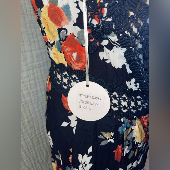 3/$25 NWT LUXXEL Floral hi-low Dress SZ Lrg - Picture 10 of 14
